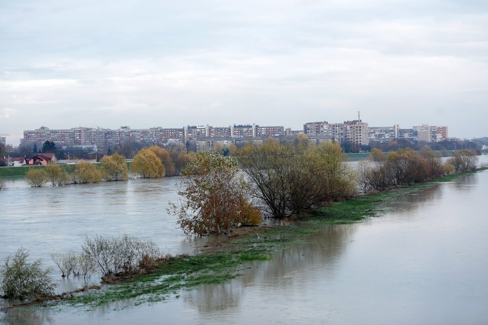 Dugo kišno razdoblje uzrokovalo da u samo jednom danu Sava u Zagrebu naraste za čak 4 metra