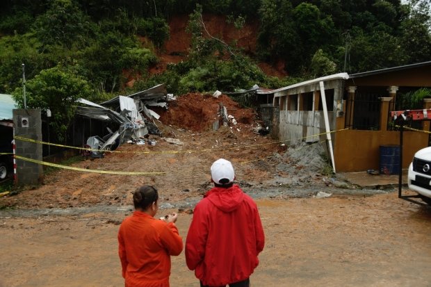 Otto, rijedak uragan za ovo doba godine, krenuo prema Kostariki i južnoj Nikaragvi