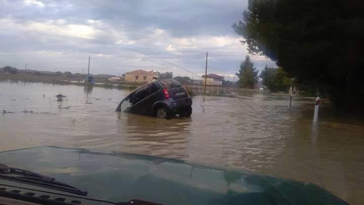 Poplave na grčkom otoku Zakinthos, najmanje 1 osoba poginula