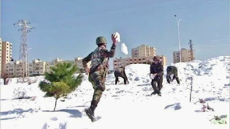 Na prvoj liniji fronte u Siriji i borba sa grudvama snijega