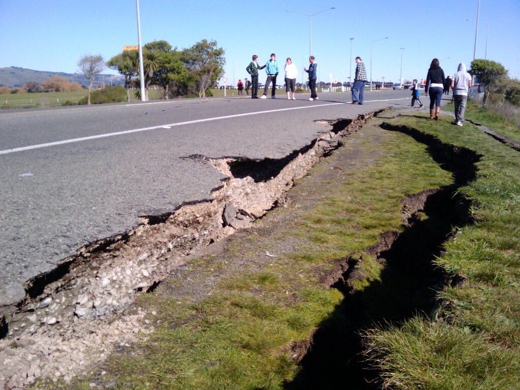 Plitak zemljotres magnitude 7,7 pogodio južni Čile, izdato upozorenje za cunami
