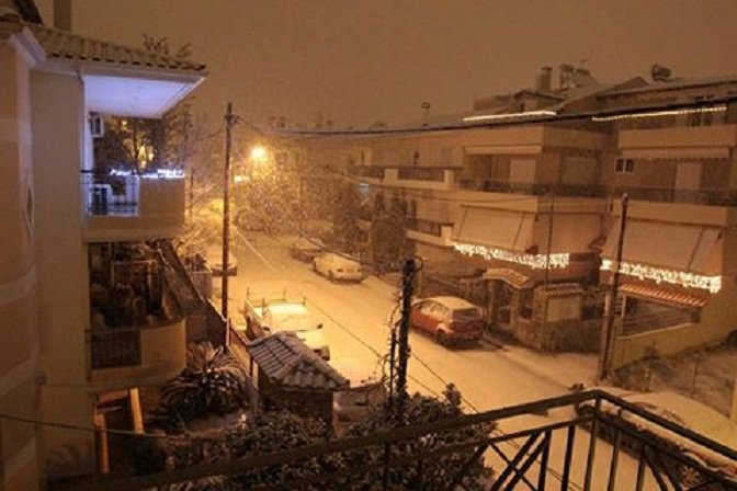 Snijeg iznenadio građane Atene, Grčka