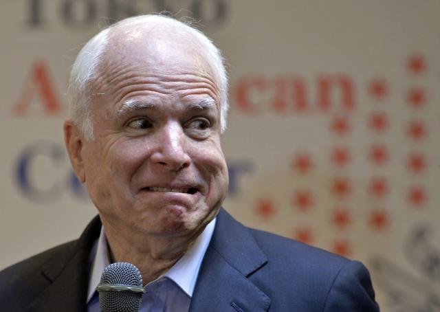 Unikatna teorije američkog senatora McCaina: Popravit ćemo odnose s Rusijom tako da budemo još stroži prema Putinu