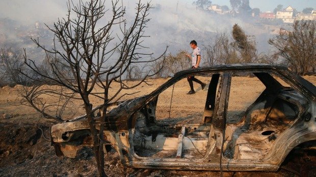 Stotine kuća izgorjelo je u velikom požaru u čileanskoj luci Valparaisu