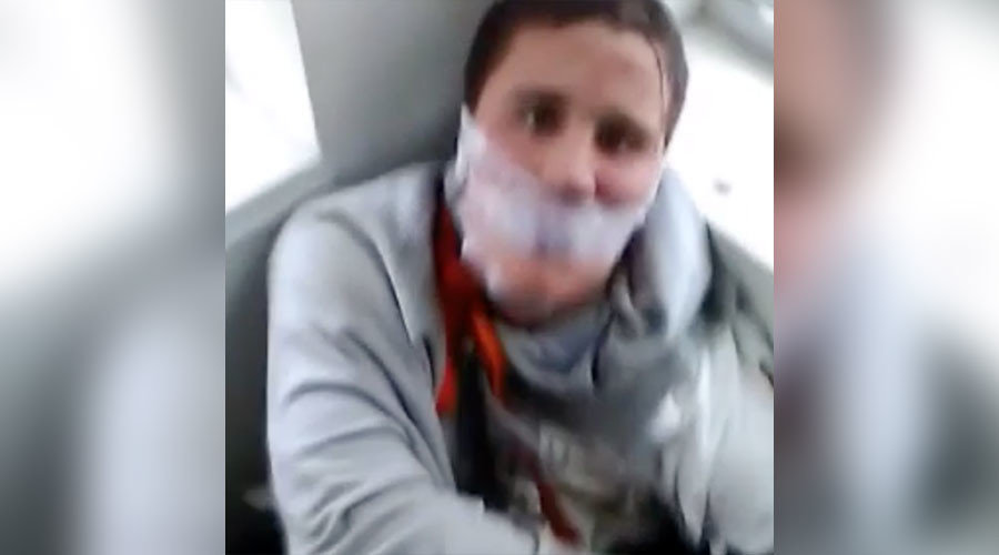 Gnusno: Mladić sa posebnim potrebama talac, mučen na Facebook live