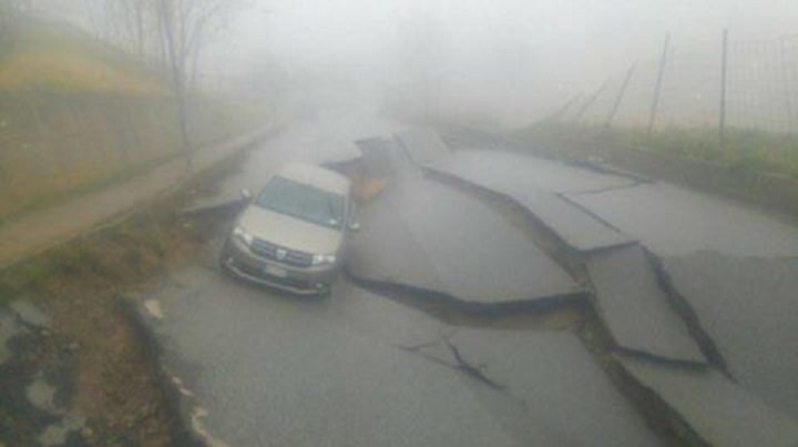 Jako nevrijeme s olujnom kišom pogodilo Siciliju, najmanje 1 osoba poginula