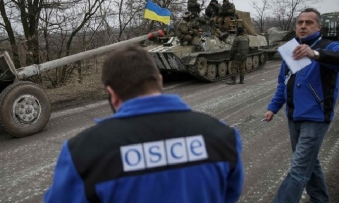 Ukrajinski obavještajci ulaze u Donbas u vozilima sa oznakom OEBSA