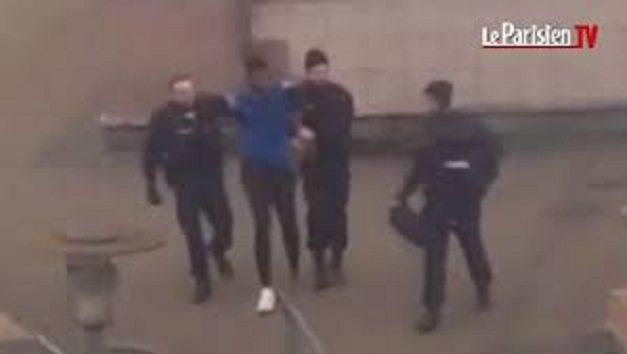 4 francuska policajca osumnjičeni zbog brutalnog pretresa mladića