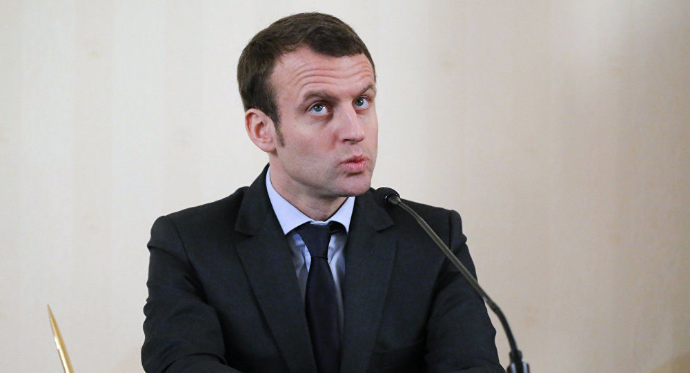 Po uzoru na Hilari: Francuski političar Makron je na meti Rusije