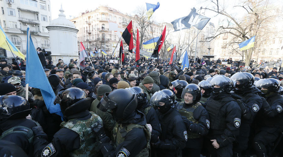 Povrijeđeno 10 osoba u sukobima demonstranata i policije u Kijevu