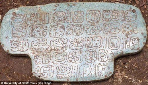 Tajanstveni privjesak od žada, pronađen u Belizeu, izrađen za kralja Maja