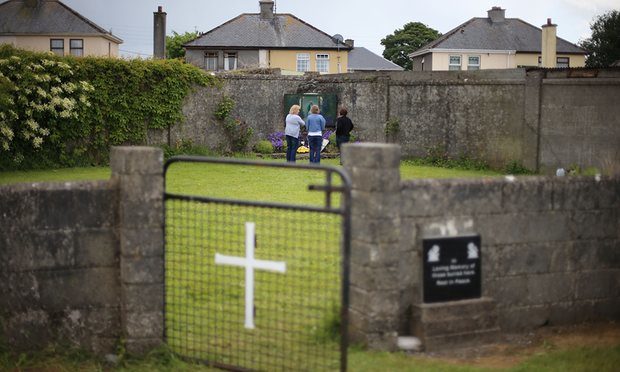 Irska: U nekadašnjem katoličkom utočištu za neudane majke pronađena masovna dječija grobnica