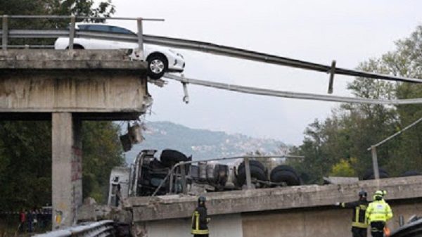 Italija: 2 osobe poginule kada se nadvožnjak srušio na cestu kod Ancone