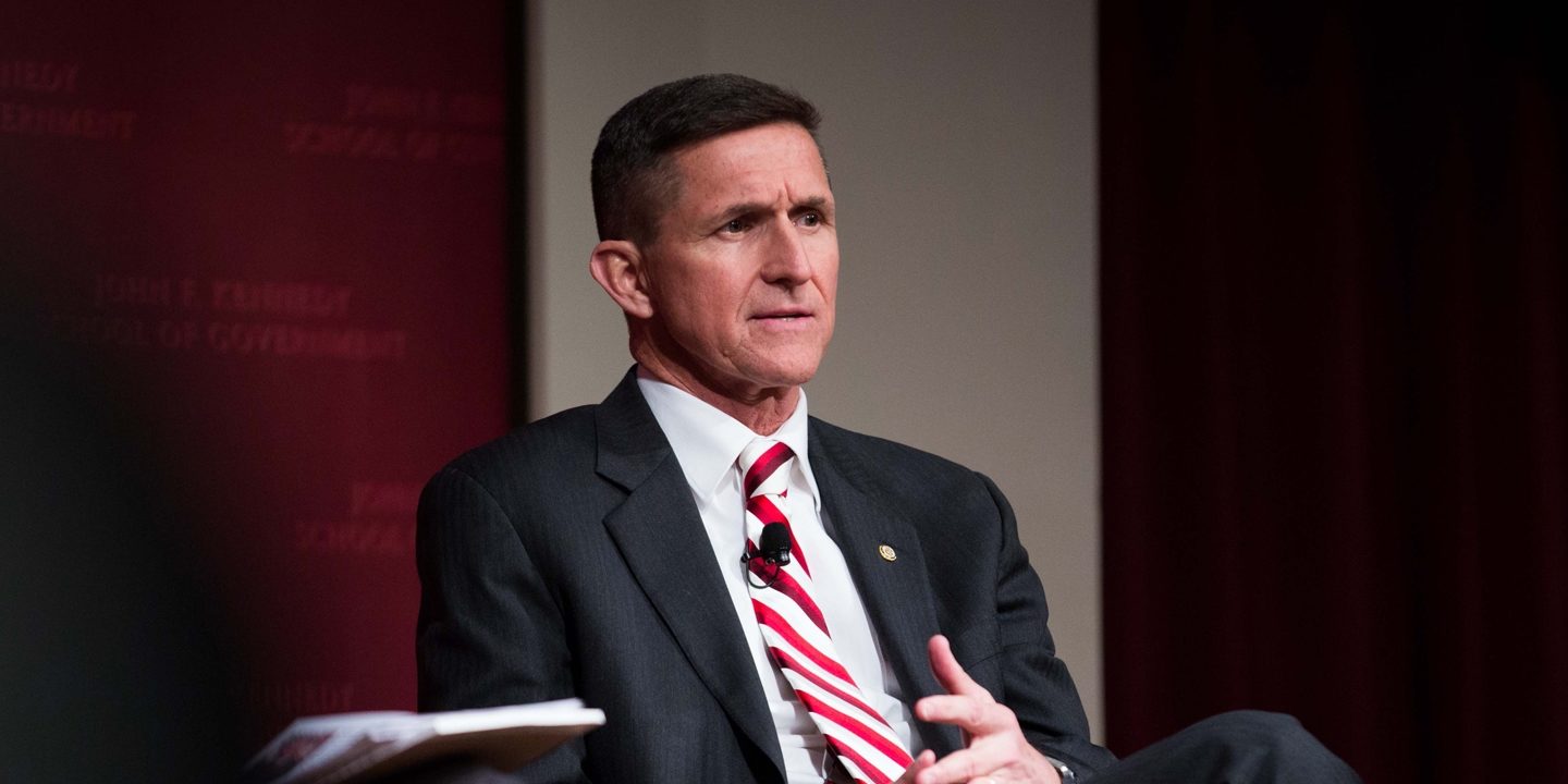 Tramp: Flin treba da traži imunitet utoliko što je ovo lov na vještice istorijskih razmjera
