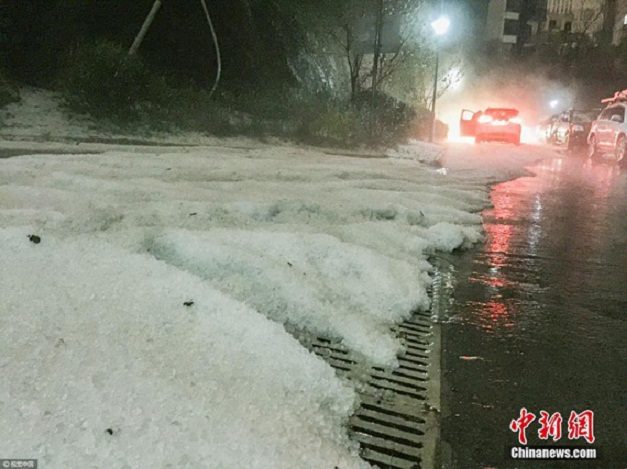 Iznenadna snažna oluja sa gradom pogodila grad u jugozapadnoj Kini