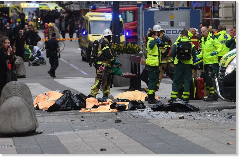 Stockholm: Najmanje 3 osobe poginule usljed prebrze vožnje kamiona niz ulicu