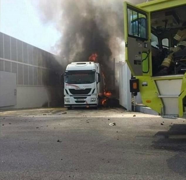Avionska nesreća u Lisabonu: 5 osoba poginulo kada se mali avion srušio blizu prodavnice