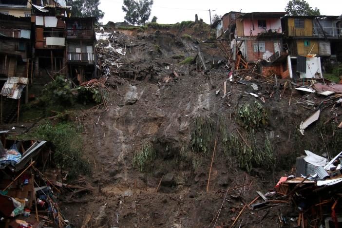 U jednoj noći pala mjesečna količina kiše: Najmanje 11 osoba poginulo u klizištima u Kolumbiji