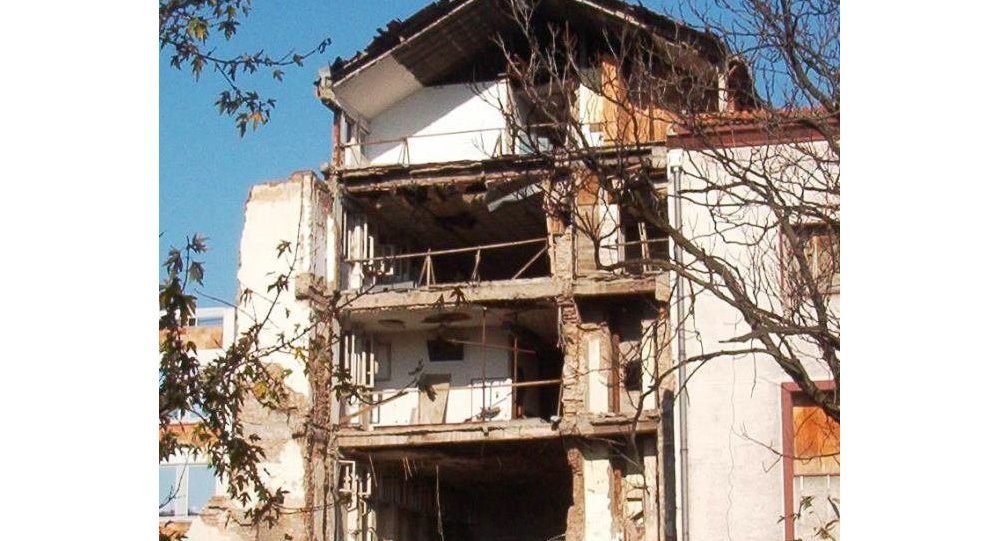 Zgrada RTS-a u Beogradu nakon bombardiranja