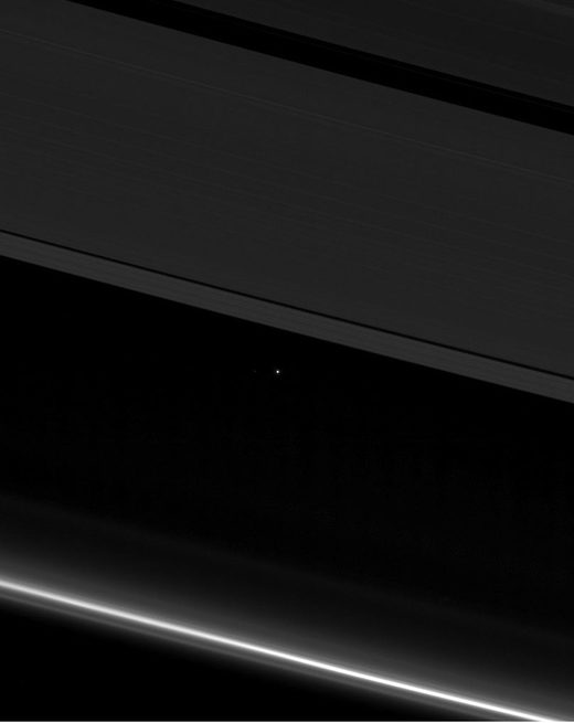 Kako izgleda Zemlja posmatrana sa Saturnovih prstenova by Cassini