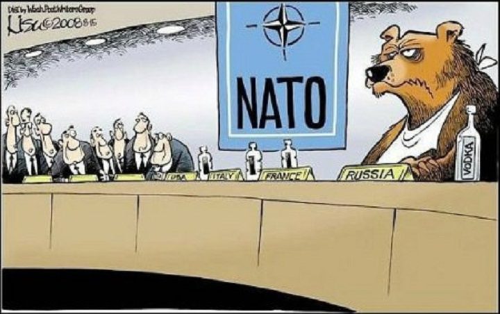 Bivši francuski obaveštajac: NATO izaziva Rusiju kako bi produžio svoje postojanje