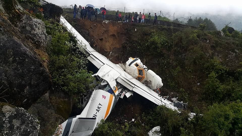 Mali avion se srušio u blizini Mount Everest; 1 osoba poginula, 2 ozlijeđene