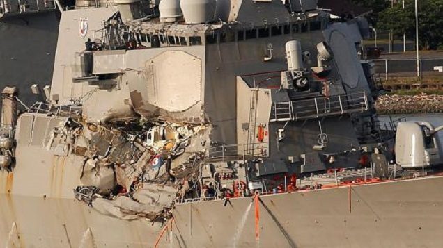 Nakon sudara američkog razarača i teretnog broda pronađeno 7 tijela mornara