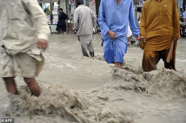 U Pakistanu najmanje 11 osoba stradalo u poplavama