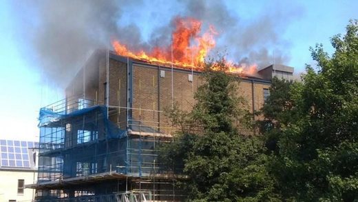 Novi požar na zgradi u Londonu; 181 neboder nije prošao sigurnosne provjere