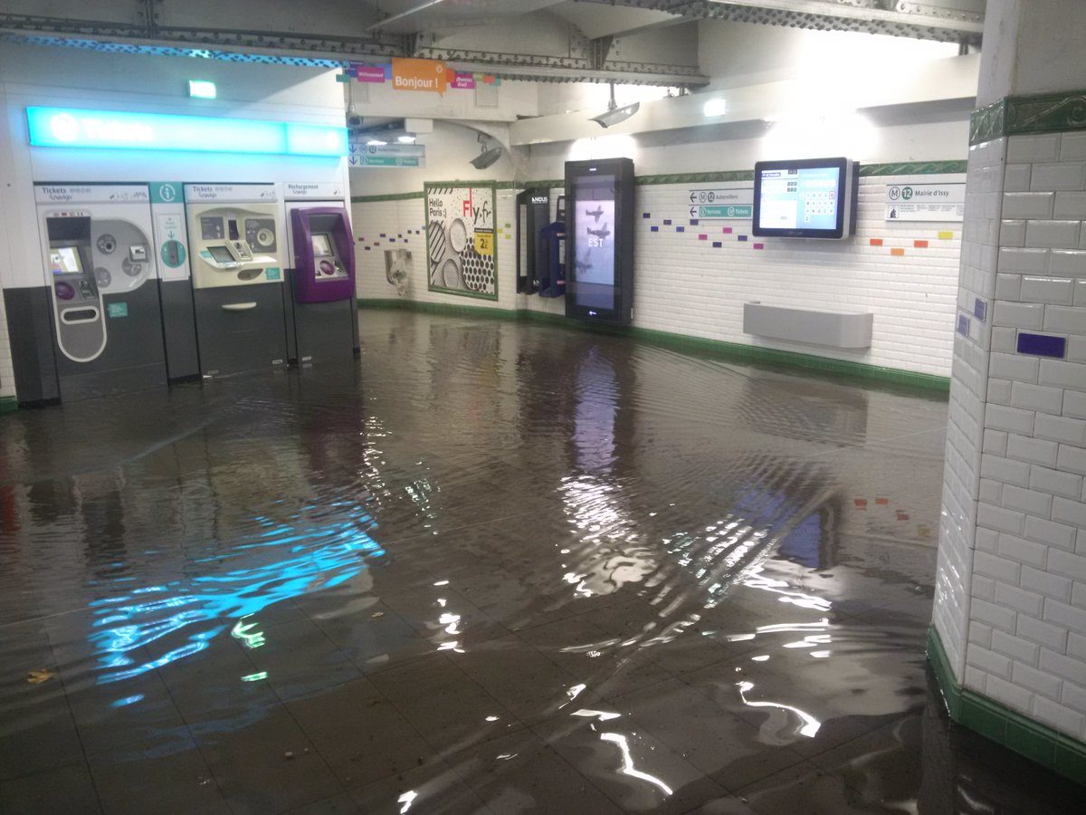 Poplava metro Pariz