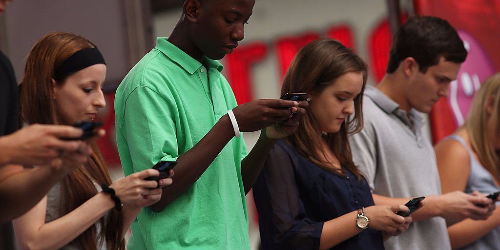 Klikni za povećanje phone addiction