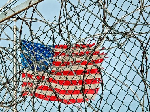 Američki privatni zatvori i zatvorska industrija