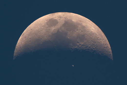 Moon,ISS