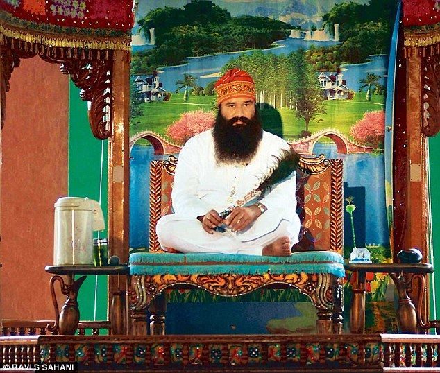 Indijski guru osuđen za silovanje: Najmanje 30 osoba poginulo u nemirima kada je Gurmeet Ram Rahim Singh odveden u pritvor