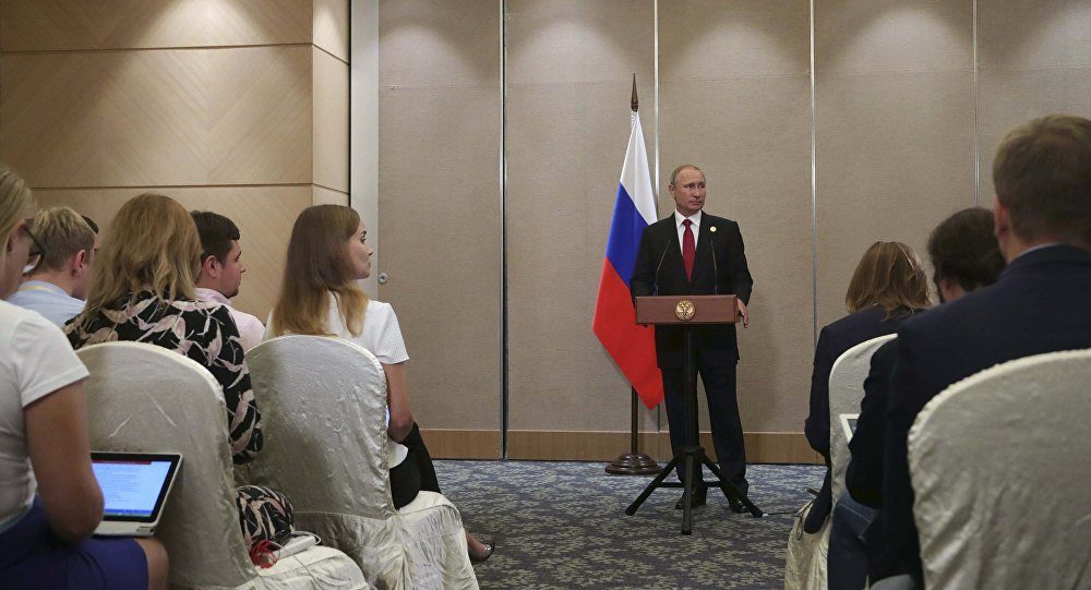 Teško je voditi dijalog sa ljudima koji miješaju Austriju i Australiju, kaže Putin