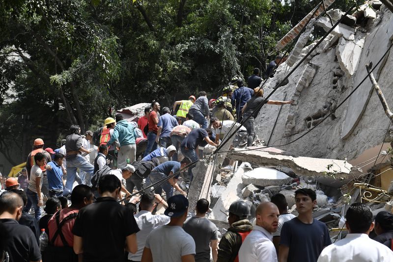 Broj žrtava u Meksiku porastao na 325, proračunato da je oko 360 zgrada pred rušenjem