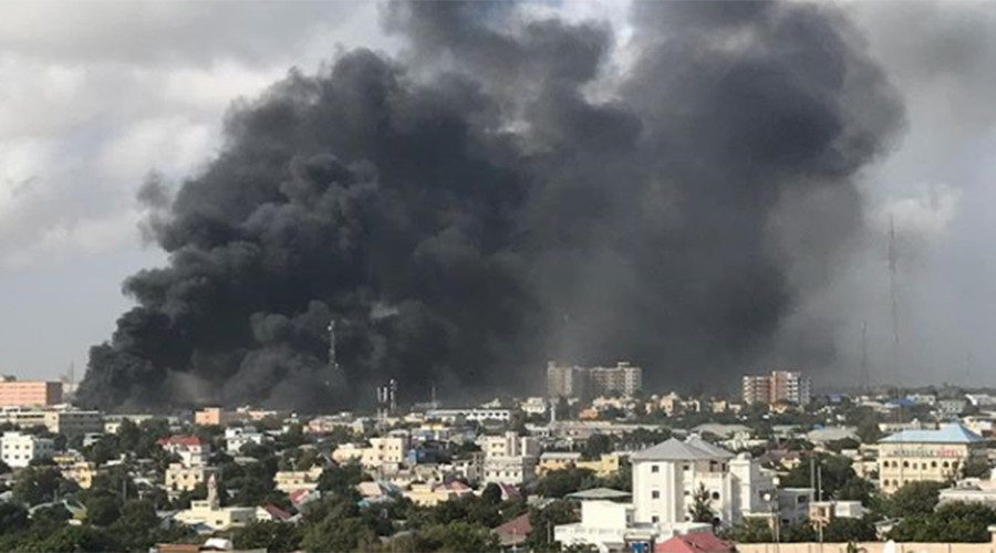 Eksplozije dvije autobombe u Mogadishu, poginulo najmanje 20 osoba