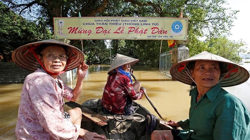 Broj poginulih u poplavama i odronima u Vijetnamu porastao na 72, a 30 se vodi kao nestalo