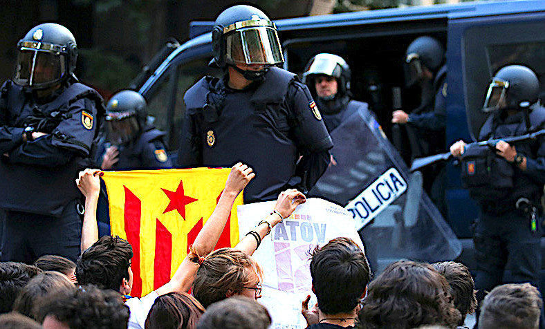 Španija: Ustavni sud poništio zakon o katalonskom referendumu