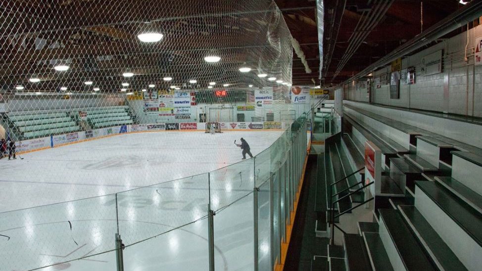 3 osobe umrle nakon curnje amonijaka u hokejaškoj areni u Kanadi, područje evakuirano