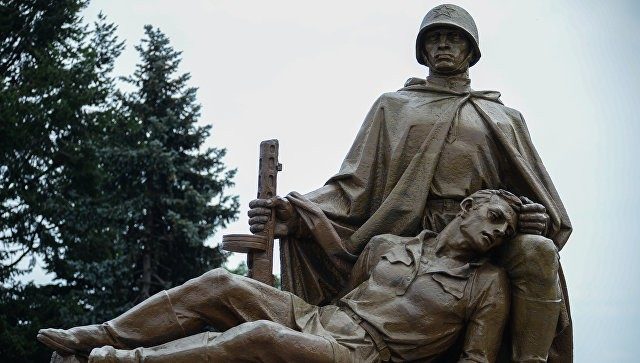 Poljska donosi zakon o rušenju spomenika Crvene armije