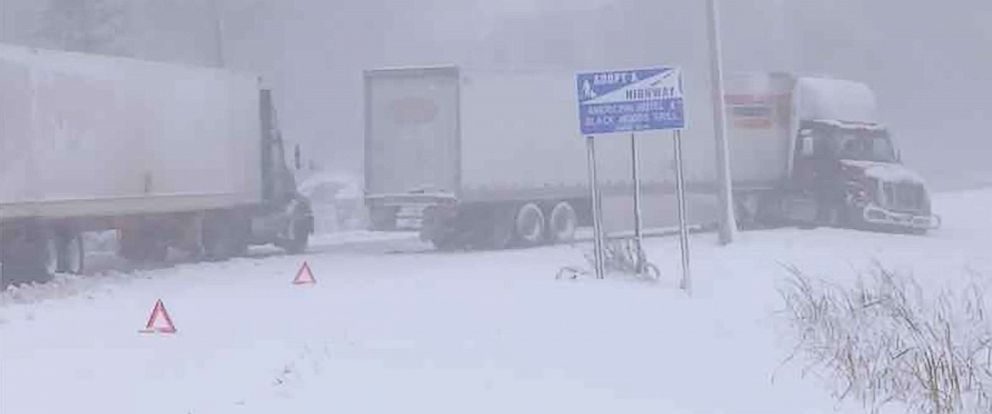 Rana sniježna oluja u Minesoti, najmanje 4 osobe poginule na klizavim putevima