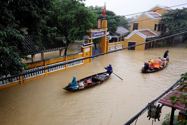 Broj smrtnih slučajeva, u tajfunu koji je pogodio Vijetnam, narastao na 69 osoba, 30 nestalo