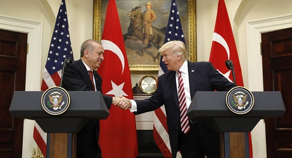 Turska kaže kako je Trump naredio američkoj vojsci da prestane opskrbljivati ​​oružjem sirijske Kurde
