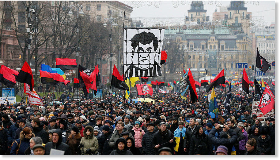 Tisuće očajanih Ukrajinaca okupilo se u Kijevu za potporu korumpiranom Saakašviliju, traže Porošenkovu ostavku