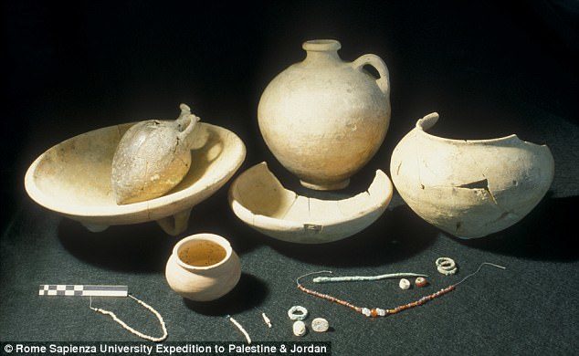 U Jerihonu otkrivena 5000 godina stara šminka, grobnica i drugi artefakti