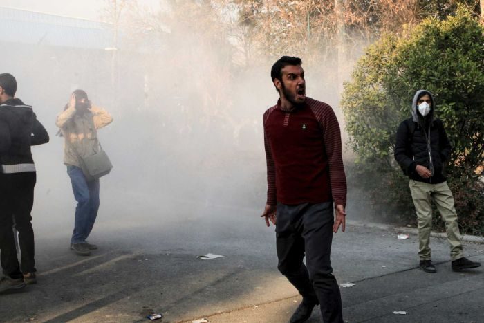 SAD koristi situaciju i sprema zadati novi udarac na Iran - u pripremi su nove sankcije i 