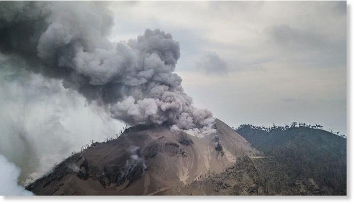 Vulkan Kadovar Papua Nova Gvineja