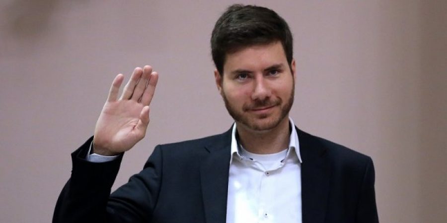 Pernar kritizira Günthera Oettingera, povjerenika EU za financije