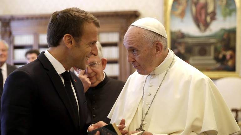 Macron i Papa